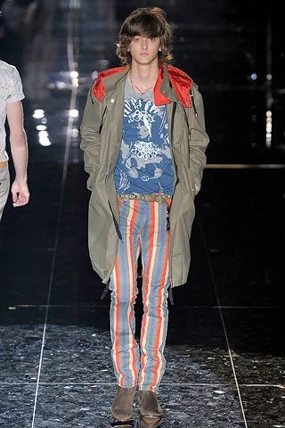 Look 16